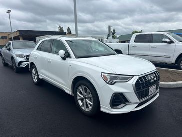 2023 Audi Q3 Premium