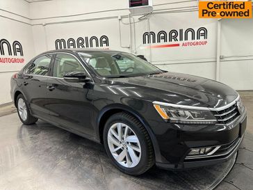 Deep Black Pearl Metallic