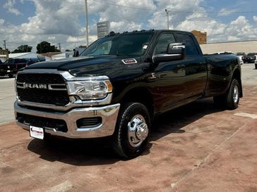 2024 RAM 3500 Tradesman Crew Cab 4x4 8' Box