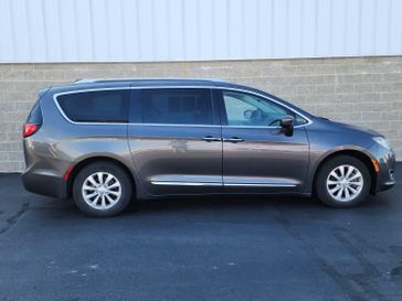 Used 2018 Chrysler Pacifica Touring L