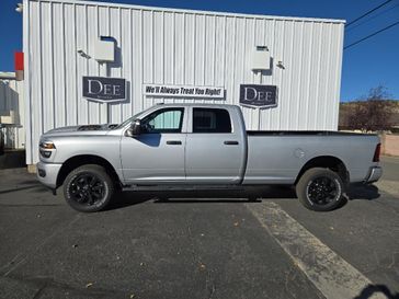 New 2026 RAM 2500 Black Express Crew Cab 4x4 8' Box