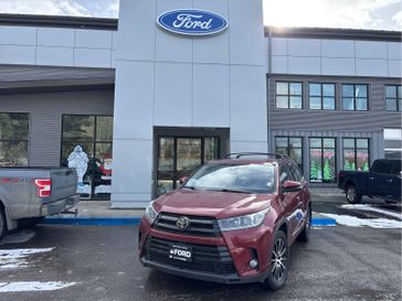 Used 2018 Toyota Highlander SE