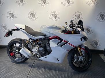 2024 Ducati SUPERSPORT S 