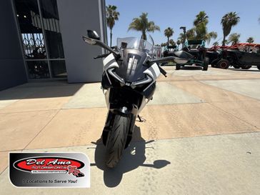 2025 CFMOTO 675SS  NEBULA WHITE