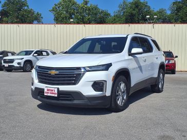 Used 2023 Chevrolet Traverse LT Cloth FWD