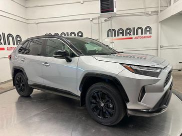 2024 Toyota RAV4 XSE's photo