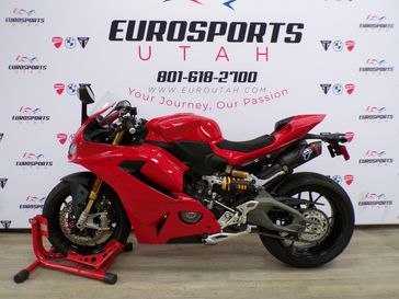 2025 Ducati PANIGALE V2S  