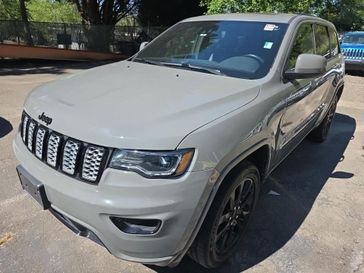 2022 Jeep Grand Cherokee Laredo X 4WD's photo