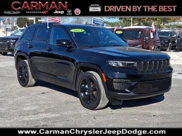 Used 2023 Jeep Grand Cherokee Altitude 4x4