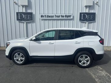 Used 2024 GMC Terrain SLE