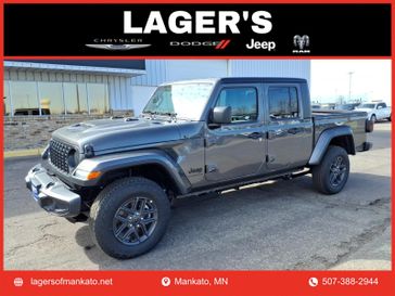 New 2026 Jeep Gladiator Sport S 4x4