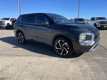 Used 2024 Mitsubishi Outlander SE BLACK EDITION W/PANO R
