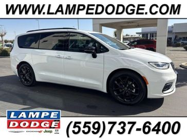 Used 2026 Chrysler Pacifica Limited