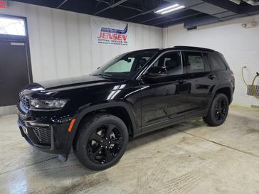 New 2026 Jeep Grand Cherokee Limited 4x4 in a Diamond Black Crystal Pearl Coat exterior color and Global Blackinterior. Jensen Chrysler Dodge Jeep Ram 507-354-0542 jensenchryslerdodgejeepram.com 