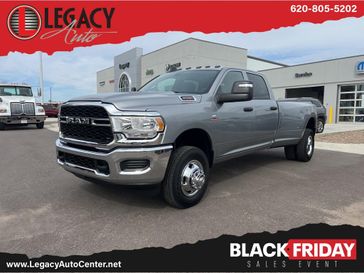 2024 RAM 3500 Tradesman Crew Cab 4x4 8' Box