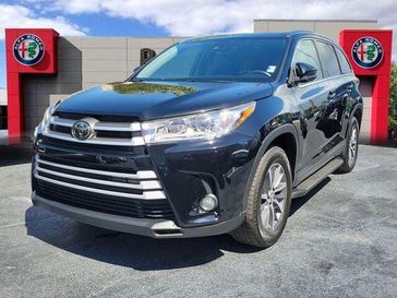 Used 2019 Toyota Highlander XLE V6 AWD