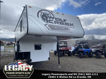 2024 WOLF CREEK 850  in a CARBON exterior color. Legacy Powersports 541-663-1111 legacypowersports.net 