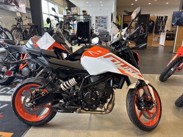 2024 KTM 250 DUKE 