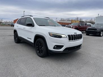 Used 2023 Jeep Cherokee Altitude Lux