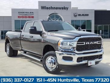 2024 RAM 3500 Tradesman Crew Cab 4x4 8' Box