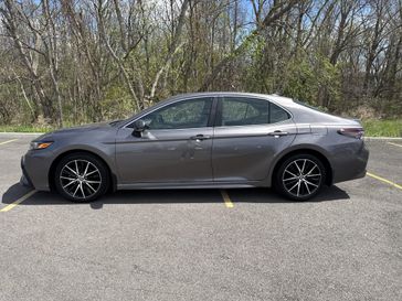 2024 Toyota Camry Hybrid 