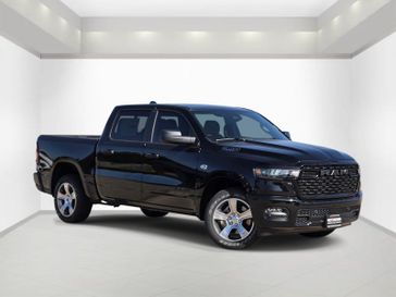 New 2026 RAM 1500 Express Crew Cab 4x2 5'7' Box