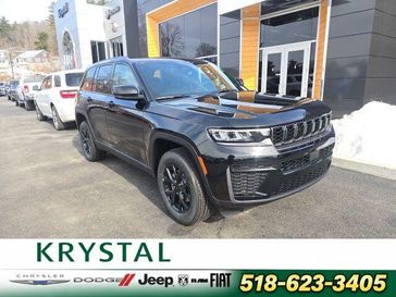 New 2026 Jeep Grand Cherokee Laredo Altitude 4x4