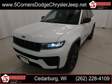 New 2026 Jeep Grand Cherokee Laredo Altitude 4x4