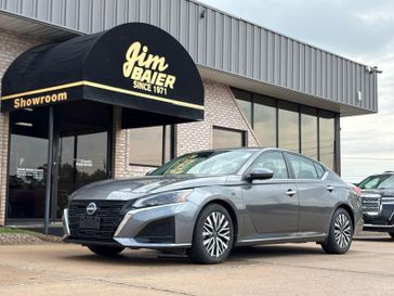 Used 2023 Nissan Altima 2.5 SV