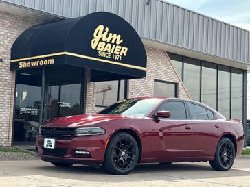 Used 2017 Dodge Charger SXT