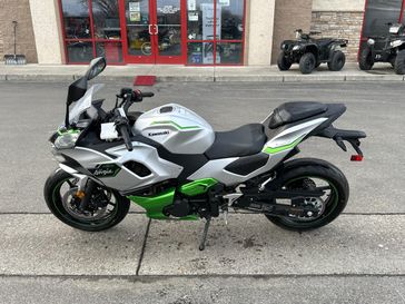 2024 Kawasaki NINJA 7 HYBRID ABS 