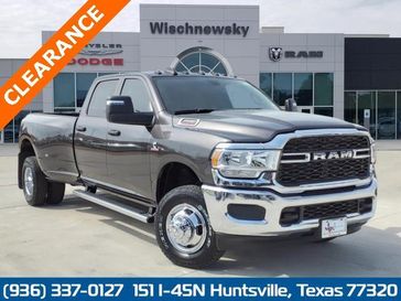 2024 RAM 3500 Tradesman Crew Cab 4x4 8' Box