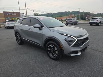 Used 2024 Kia Sportage LX AWD