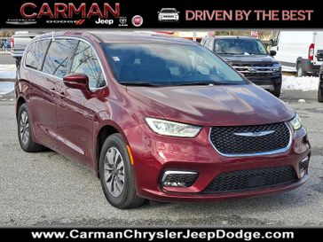 2022 Chrysler Pacifica Hybrid Touring L