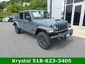 New 2025 Jeep Gladiator Sport S 4x4