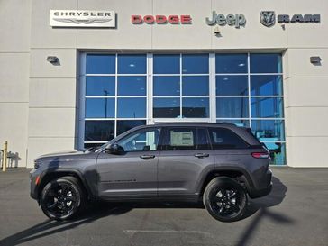 2025 Jeep Grand Cherokee Altitude X 4x4