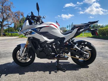 LIGHT WHITE M MOTORSPORT