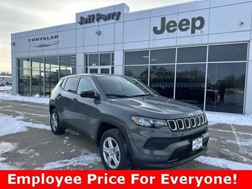 2024 Jeep Compass Sport 4x4 in a Sting-Gray Clear Coat exterior color and Blackinterior. Jeff Perry Chrysler Jeep 815-859-8394 jeffperrychryslerjeep.com 