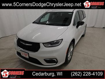 New 2026 Chrysler Pacifica Select Awd