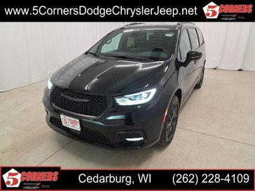 New 2026 Chrysler Pacifica Select Awd