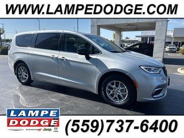 Used 2024 Chrysler Pacifica Touring L