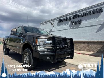 Used 2017 Ford Super Duty F-350 SRW Pickup Lariat