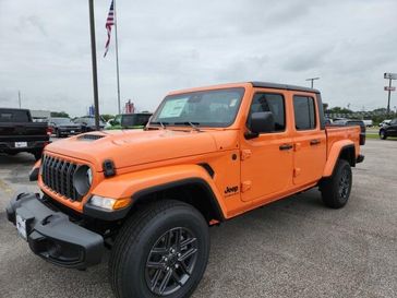 New 2025 Jeep Gladiator Sport S 4x4