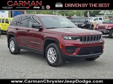 Used 2025 Jeep Grand Cherokee Laredo X 4x4