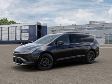 New 2027 Chrysler Pacifica Limited Awd