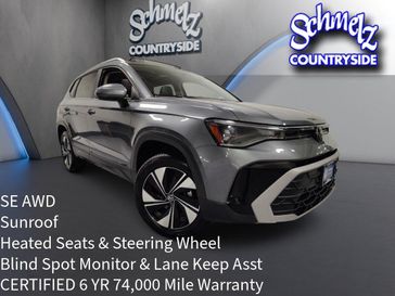 Used 2025 Volkswagen Taos SE AWD w/Sunroof