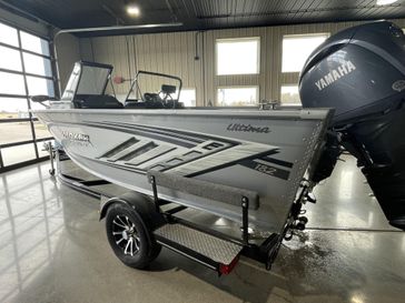 New 2025 SMOKERCRAFT ULTIMA182 