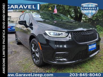 Used 2023 Chrysler Pacifica Limited