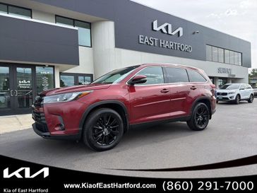 Used 2019 Toyota Highlander SE