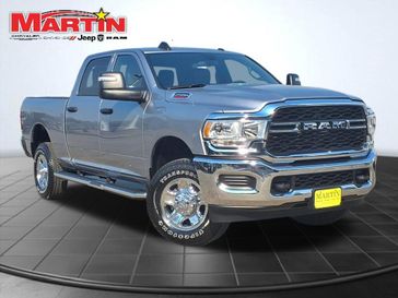 2024 RAM 2500 Tradesman Crew Cab 4x4 6'4' Box